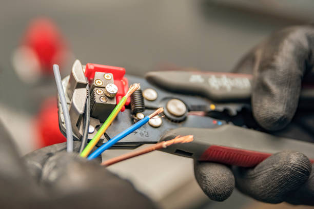Best Commercial Electrician Services  in Elberta, AL